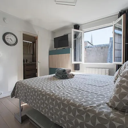 Joli Design En Plein Coeur De * 鲁昂